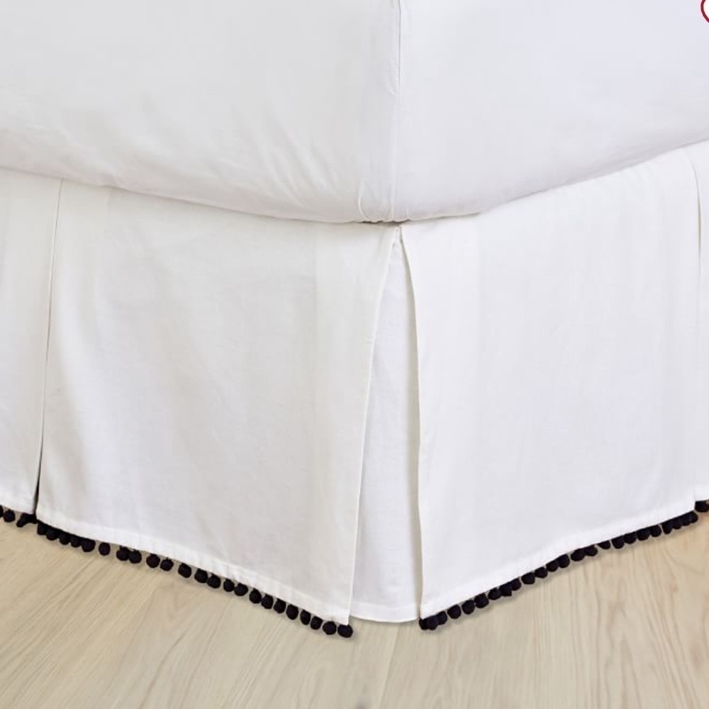 Pottery Barn Teen Emily & Meritt Pom Pom Bedskirt Full White Black 18in Drop